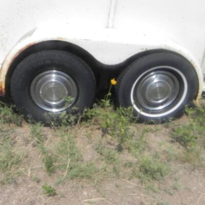    HORSE TRAILER