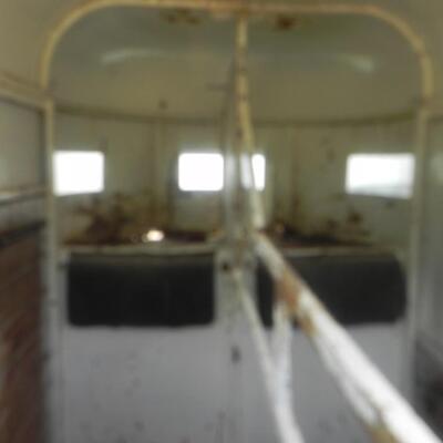    HORSE TRAILER
