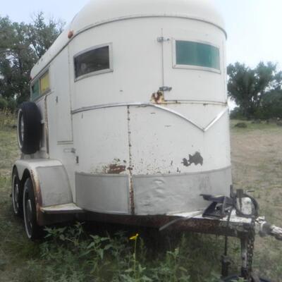    HORSE TRAILER