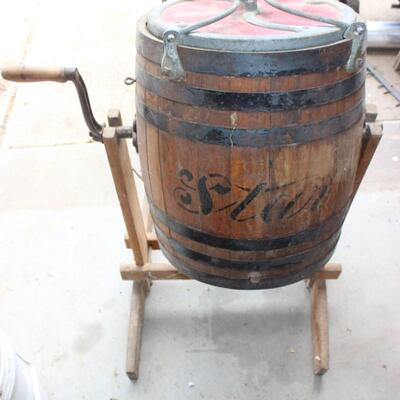 ANTIQUE STAND BUTTER CHURN