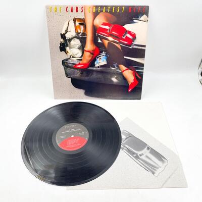 THE CARS â€œGREATEST HITSâ€ VINYL RECORD 