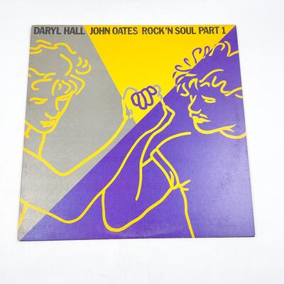 DARYL HALL & JOHN OATES â€œROCK Nâ€™ SOUL PART 1â€ VINYL RECORD - INCLUDES 1984 CALENDAR