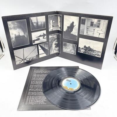 PINK FLOYD â€œANIMALSâ€ VINYL RECORD 