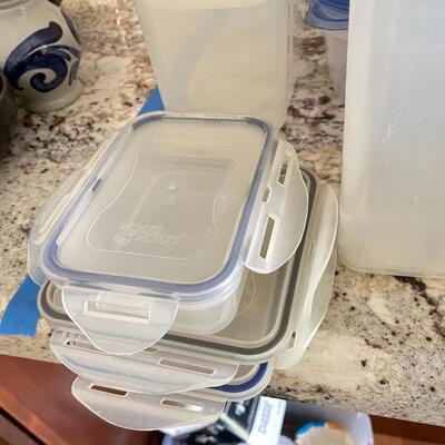 Lot 131- Food storage containers