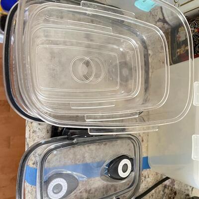 Lot 131- Food storage containers