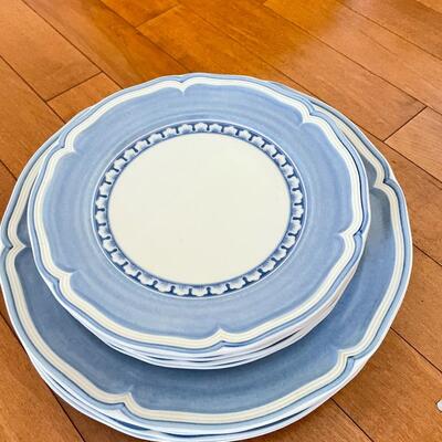 Lot 130- STAFFORDSHIRE Ironstone Liberty Blue Dinner Plate Set of 4 