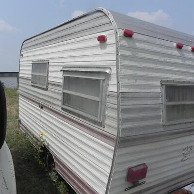    PULL TRAILER'CAMPER