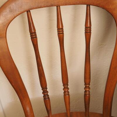 Lot 053 Small spindle back vintage child's chair