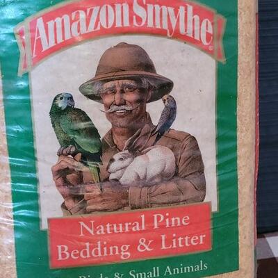 Lot 97: Natural Pine Bedding & Litter 1500 cubic inches 