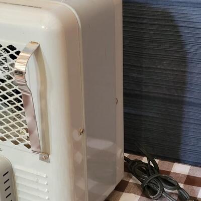 Lot 98: Titan Electric Heater #1