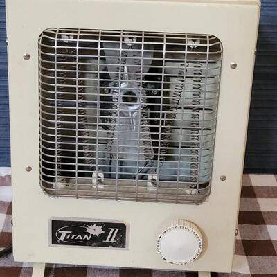 Lot 99: Titan 2 Electric Heater 10.5"