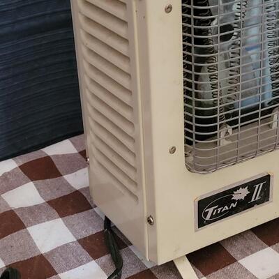Lot 99: Titan 2 Electric Heater 10.5"