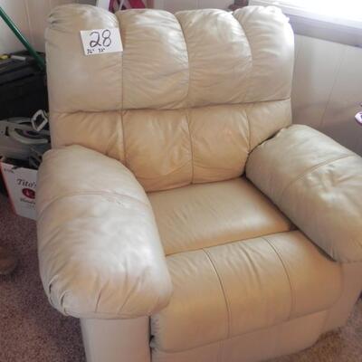   LEATHER ELECTRIC  RECLINER