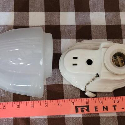 Lot 106: Vintage Art Deco Style Lighting 