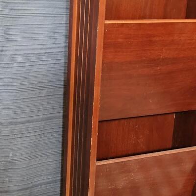 Lot 107: Vintage Magazine/Book Stand