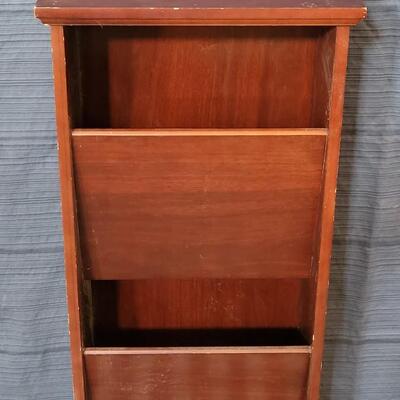 Lot 107: Vintage Magazine/Book Stand