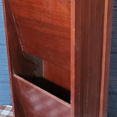 Lot 107: Vintage Magazine/Book Stand