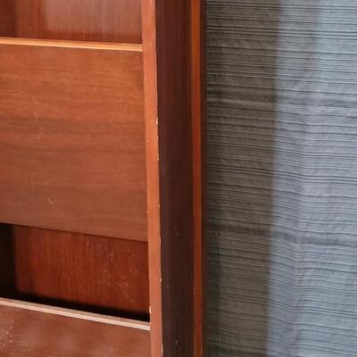Lot 107: Vintage Magazine/Book Stand
