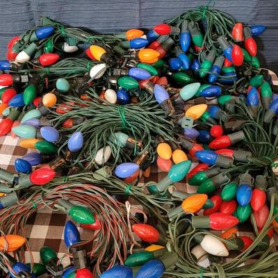 Lot 109: Large Christmas Lights Lot