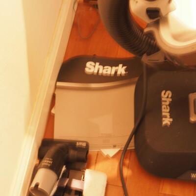 Lot 61 Shark vacuum and manual with attachments