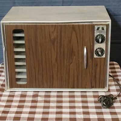 Lot 120: Vintage Dehydrator 