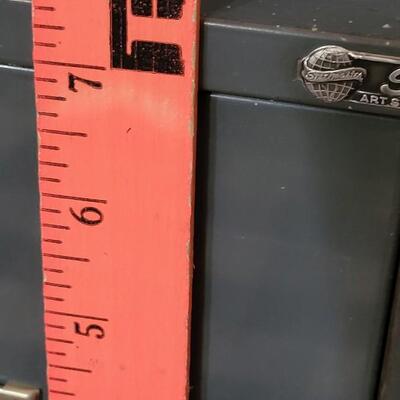 Lot 122: Vintage Steelmaster Tabletop Filing Cabinet