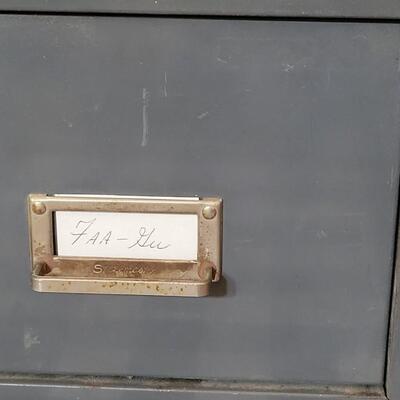 Lot 122: Vintage Steelmaster Tabletop Filing Cabinet