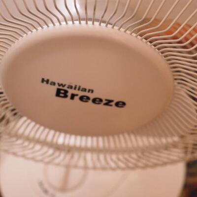 Lot 98 two Household breeze fans and desk lamp