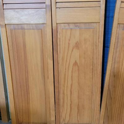 Lot 125: Set of Bi-Fold  Wood Doors