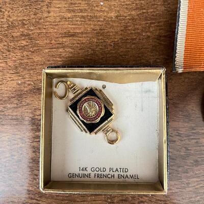 Lot 96 WWI Ephemera  and patches