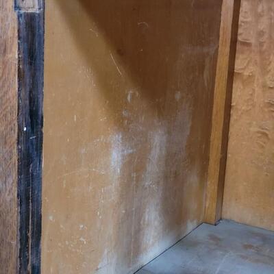 Lot 126: Vintage Tiger Maple Buffet (Perfect Upcycled Project Piece)