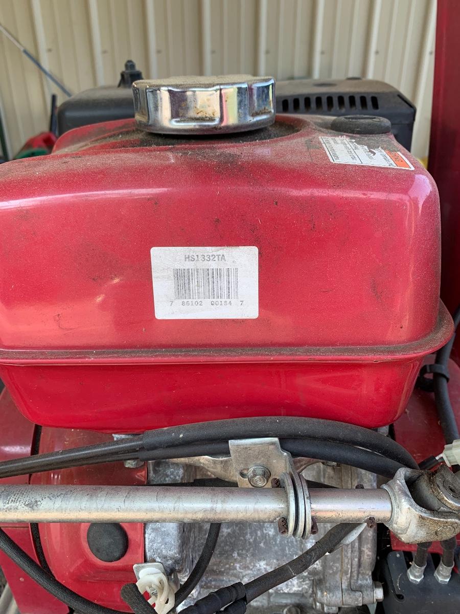 Lot G Honda HS1332 Snow Blower