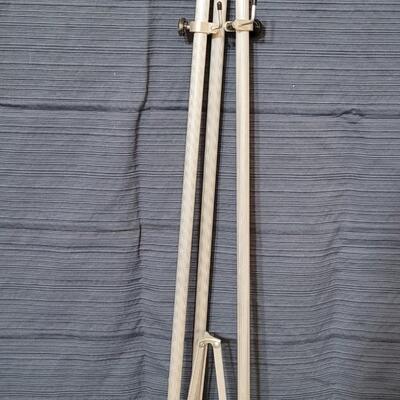 Lot 128: Vintage Made in USA Metal Easel (Canvas not included)