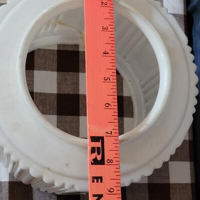 Lot 136: Vintage Light Fixture 