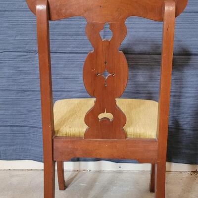 Lot 139: (8) Antique Custom Stipled Center Fiddleback Dining Chairs (2 are Monogrammed with "Schaffner" and a Crest)