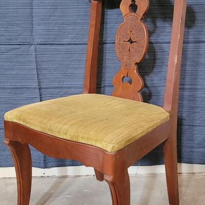 Lot 139: (8) Antique Custom Stipled Center Fiddleback Dining Chairs (2 are Monogrammed with "Schaffner" and a Crest)