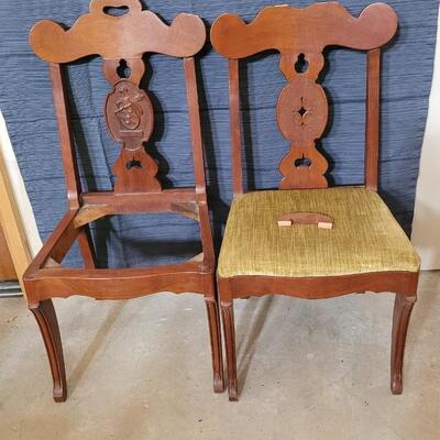 Lot 139: (8) Antique Custom Stipled Center Fiddleback Dining Chairs (2 are Monogrammed with "Schaffner" and a Crest)