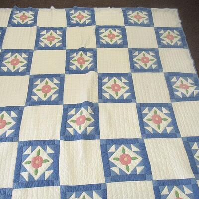 Nice Part Hand Sewn Part Machine Sewn Quilt 70" x 80"
