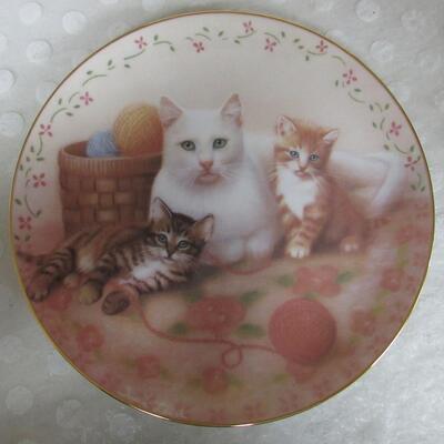 The Royal Family Cat Plate, #194, Susan Leigh, 1988