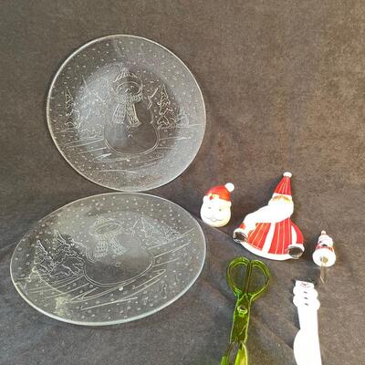 Lot 50  Christmas Serving Items