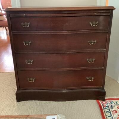 J. 721. Vintage Bow Front Mahogany Bachelors Chest