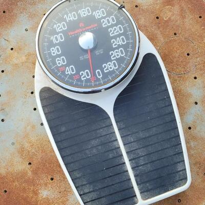 Lot 149: Vintage HEALTH O METER Professional Weight Scale 