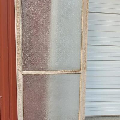 Lot 151: Vintage Farmhouse Chippy Paint Florentine Glass Window Panes  
