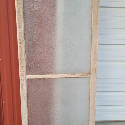 Lot 151: Vintage Farmhouse Chippy Paint Florentine Glass Window Panes  