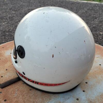 Lot 153: Vintage Size XL BELL ROADSTAR Motorcycle Helmet No Visor