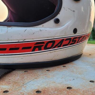 Lot 153: Vintage Size XL BELL ROADSTAR Motorcycle Helmet No Visor