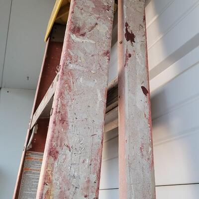 Lot 154: Vintage WERNER 8 foot Fiberglass and Aluminum Ladder 