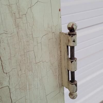 Lot 156: Vintage Farmhouse ORIGINAL TWO SIDED Chippy Paint Door w/ Original Art Glass Insert and Hardware