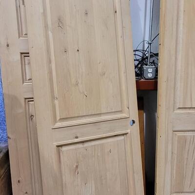 Lot 158: New Unused SOLID WOOD Arch Top Home Design Entry Door w/ Precut Door Hole