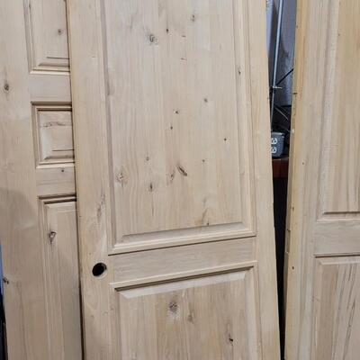 Lot 158: New Unused SOLID WOOD Arch Top Home Design Entry Door w/ Precut Door Hole